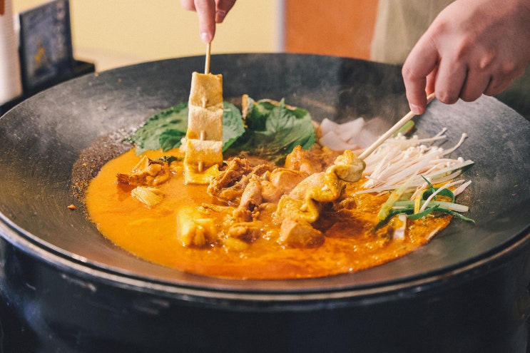  남포동 맛집 술 땡기는 날 비주얼 압도하는 까치솥뚜껑닭도리