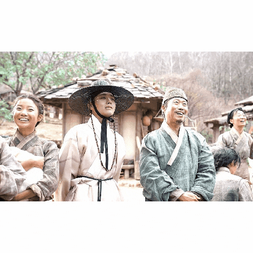  유해진 ‘왕과 사는 남자’ 1372만 돌파 실화냐…극장가 독주 이유 (+겨울왕국2 추격)