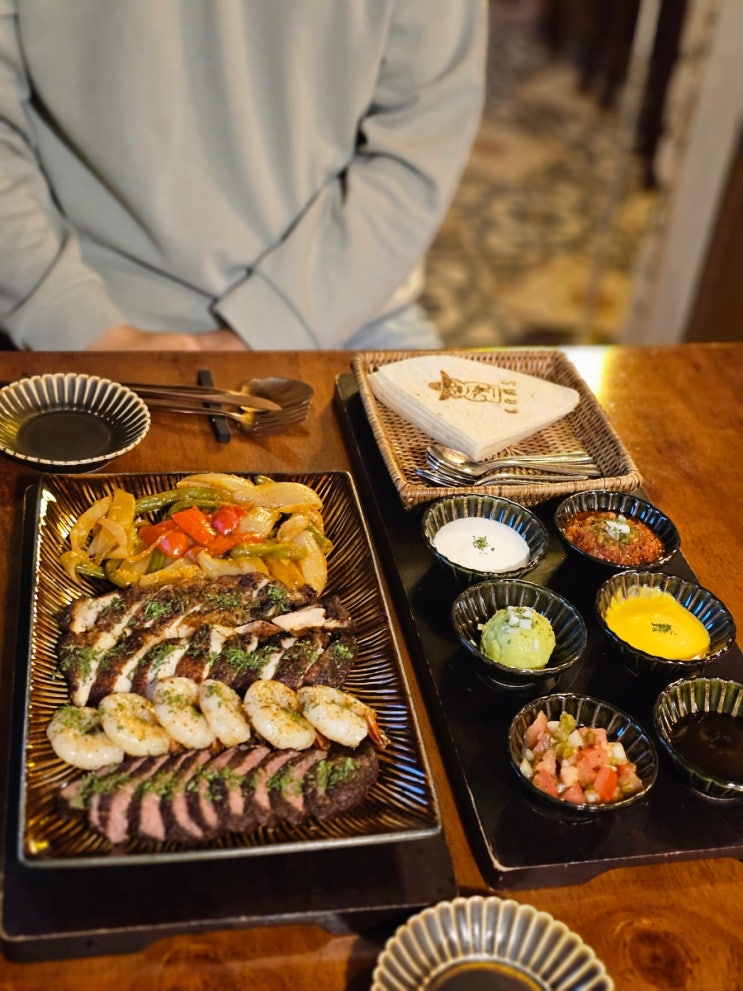 칸스 샤로수길, 코스요리로 즐기는 타코맛집, 분위기 좋은 서울대입구역 맛집 추천!