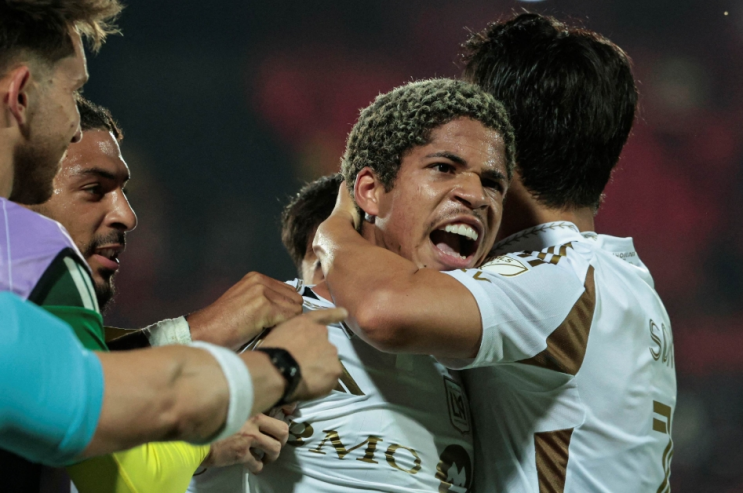 손흥민 살라자르 살인태클에 극대노, LAFC는 알라후엘렌세전 풀타임 역전승으로 2026 북중미 챔스 8강 진출