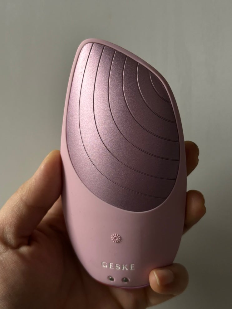  모공 속 블랙헤드 녹이기 게스케 소닉 써모 페이셜 브러쉬, 온열 진동 클렌저 추천