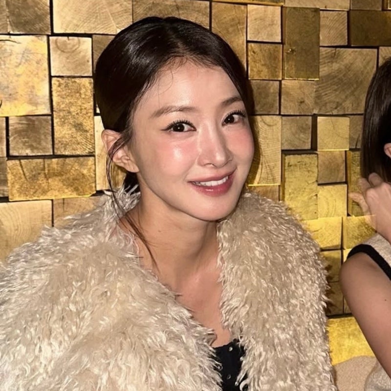 "성형했냐" 연락 쇄도! 43세 이시영 동안 비법.zip