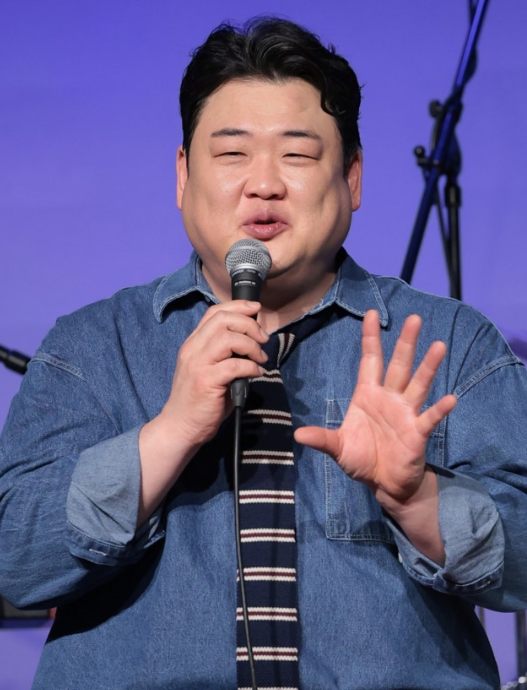 김준현, SM C&C와 5년 만 이별 | 팬 무시 시비 논란에 팬들도 이별?
