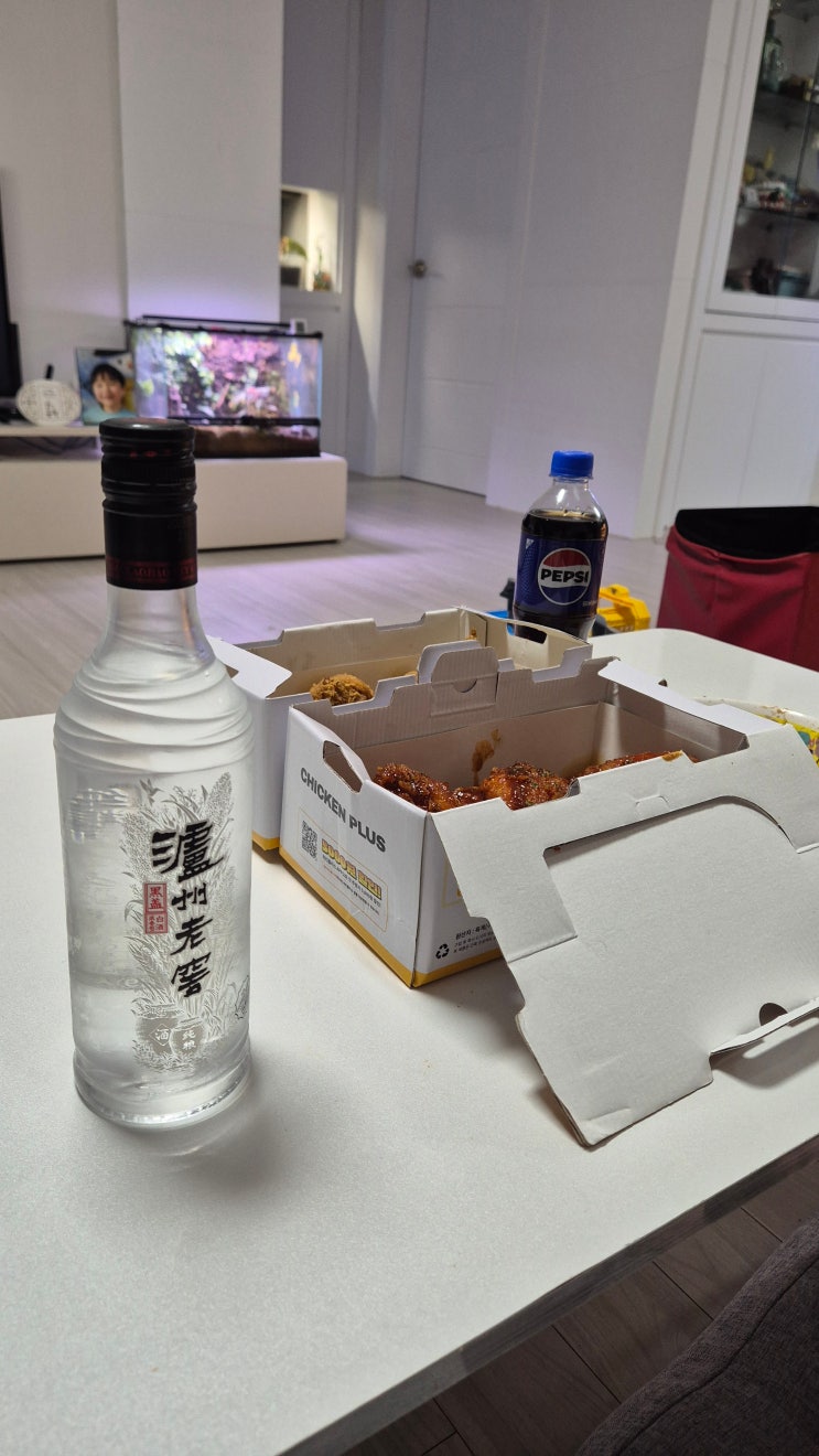  고량주 입문용 향이 강하고 달큰한 42도 고도수 중국술 솔직 후기 [노주노교 블랙]