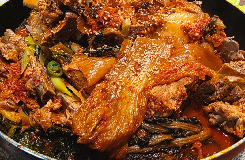 실패 없는 묵은지 등뼈찜 만드는 법