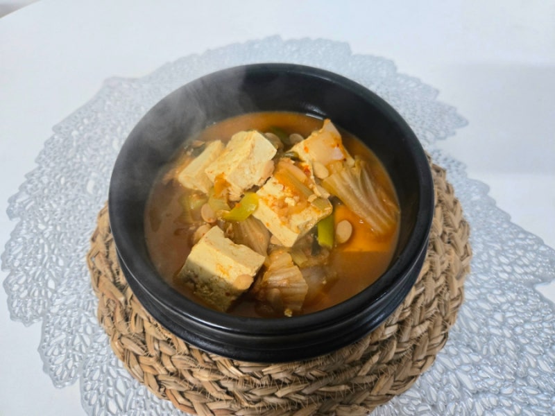 김치 청국장 맛있게 끓이는법 고기없이 두부 청국장찌개 레시피 추천