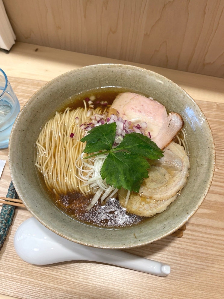  줄서는 신당 맛집 요아케 쇼유 라멘 솔직후기