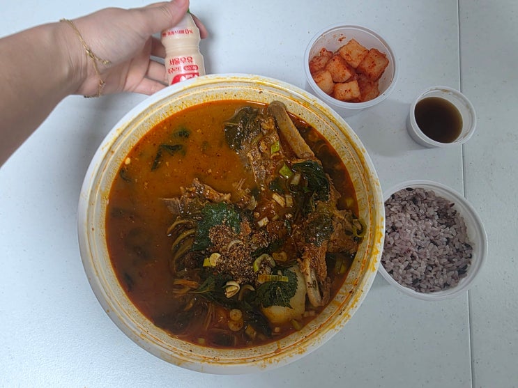  대전 둔산동 엉터리해장국 둔산점 배달 후기｜감기엔 1인 특대 왕뼈해장국