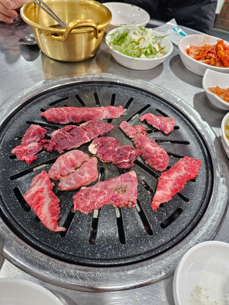  대전 중촌동 소고기 맛집 백조한우마을 본점 정육식당 가성비 한우 청국장 냄비밥 후기