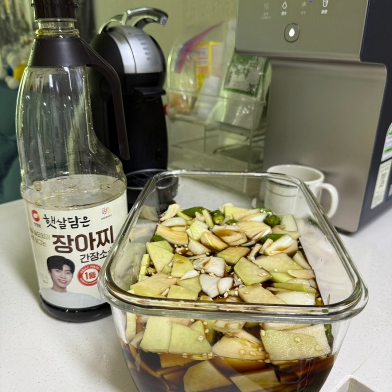 태어나 처음 담아보는! 청정원 햇살담은 장아찌 간장으로 5분 만에 양파 고추 무 장아찌 만들....