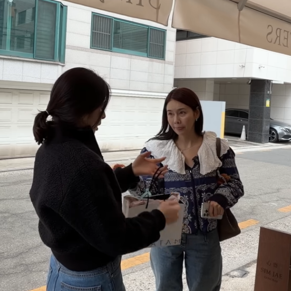 암 투병 고백 박탐희, 방배동서 포착된 뜻밖의 "배달부" 근황? + 김강우
