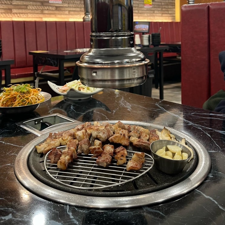  양천향교역 맛집 육부자｜입에서 살살 녹는 고기집 방문 후기