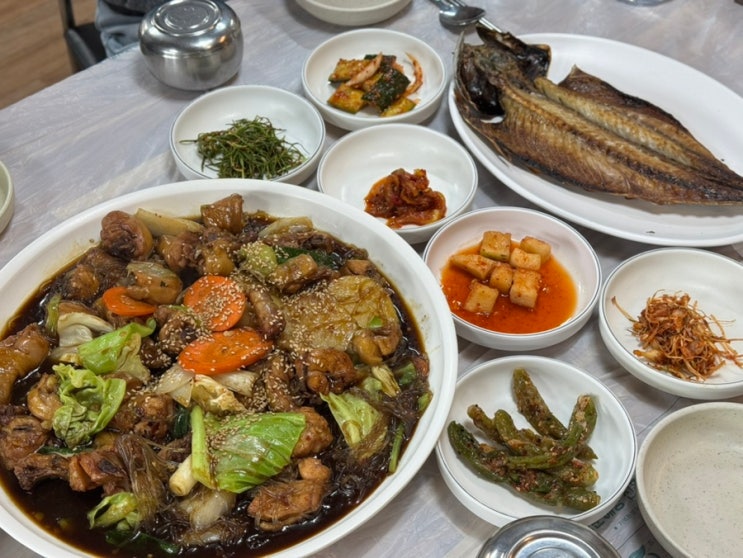  하회마을맛집 하회장터의 터줏대감 안동찜닭과 간고등어 즐긴 청기와민속식당