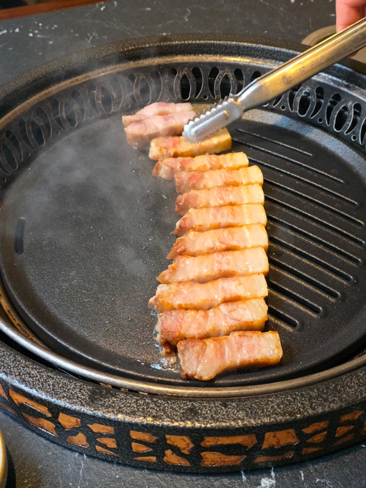  신논현역고기집 맛집 산솔 구워주는 삼겹살 목살 추천