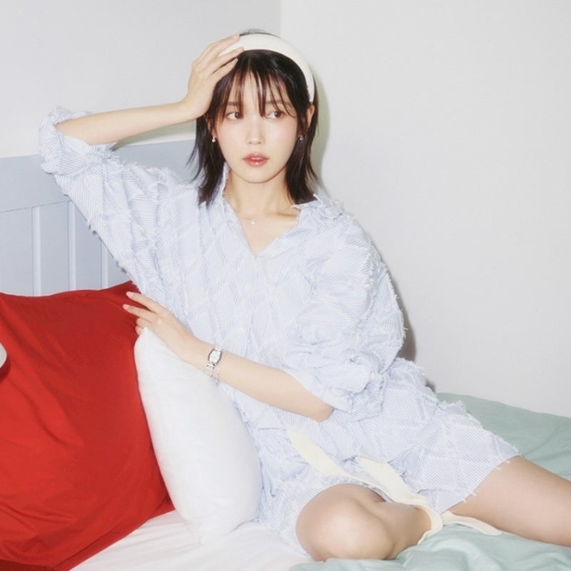 아이유 목걸이 브랜드 요즘 다시 뜨는 제이에스티나