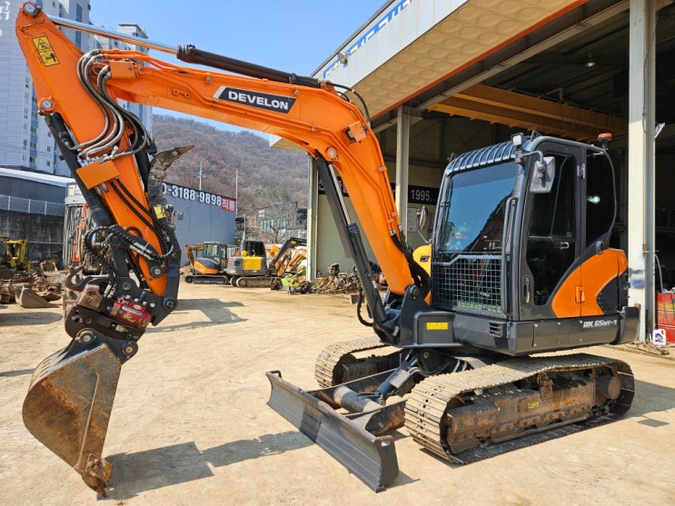  두산 DX65MT-7 2022년식 저가동 회전링크 코끼리집게