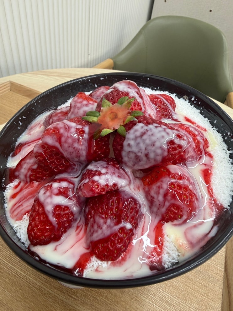  잠실 빙수 맛집 빙동댕 송파잠실점 겨울 생딸기 후기