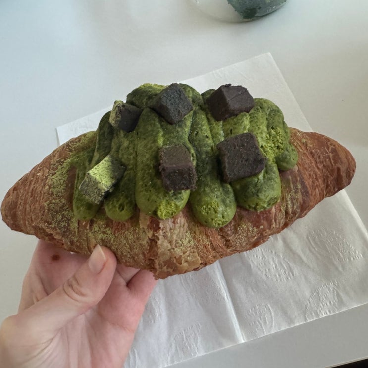  대전 빵지순례 성심당 본점 신메뉴?! 말차 덕후 제대로 저격한 '말차크로와상' 내돈내산 찐 후기