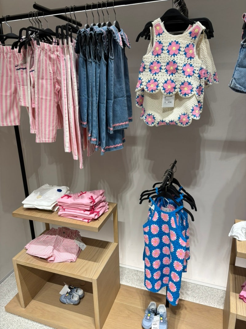 자라 zara 키즈 사이즈 키즈 신상 크로셰 원피스 동부산롯데아울렛 착샷