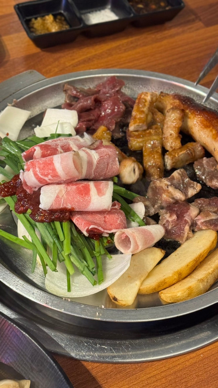  안동고기집 치팅데이에 곱창 모듬구이와 볶음밥까지 곱이곱다 안동점