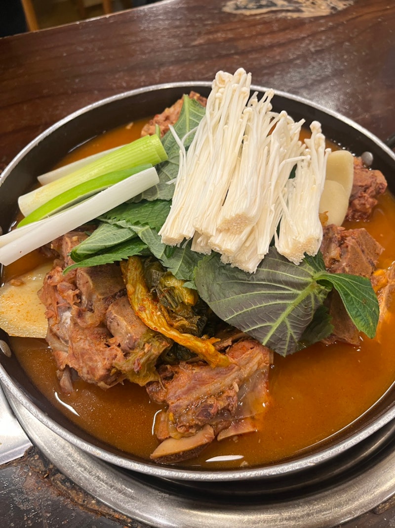 [천안 쌍용역 맛집]고기가 끝내주고 국물이 야들해요 “일대일뼈찜대감자탕”