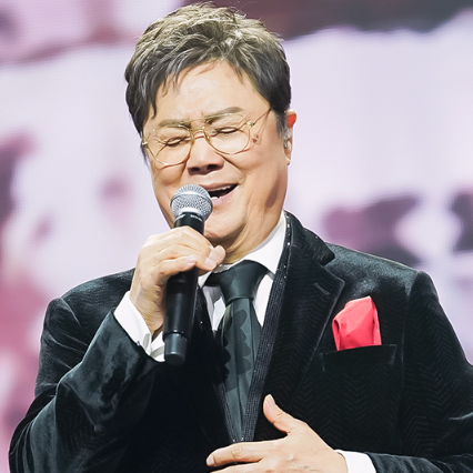 남진 와이프 아내 강정연 자녀 딸 아들 프로필 나이 부인 윤복희 이혼 월남전 집안 아버지 김....