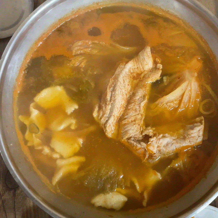  대전 시청역 근처맛집 묵은정 본점 | 감칠맛 폭발하는 묵은지와 100% 국내산 생갈비의 환상적인 만남!