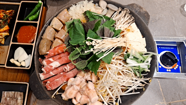  [금정구 맛집 추천] 금정구청앞 부곡동 정성순대, 한우곱창전골과 편백찜, 만두, 날치알볶음밥의 완벽한 조화