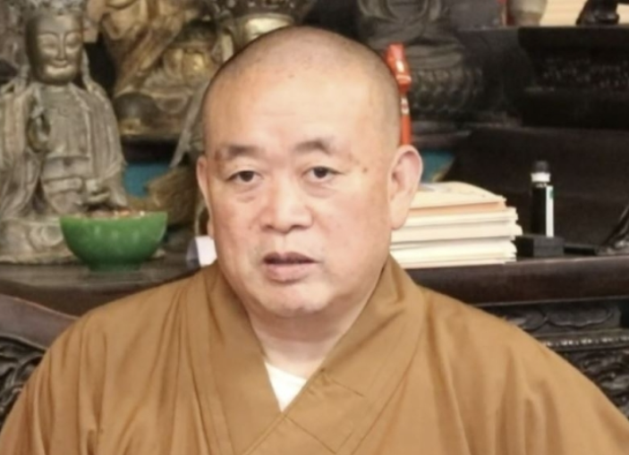 <b>소림사 주지</b> 스융신 <b>횡령</b>,뇌물 기소, ‘쿵푸 성지’ 뒤에... 