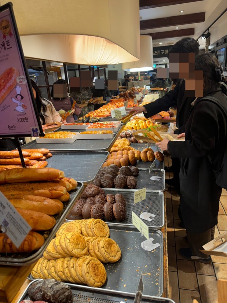  대전 맛집 성심당 대전역점 방문 후기: 웨이팅 길어도 걱정 마세요! (내돈내산)