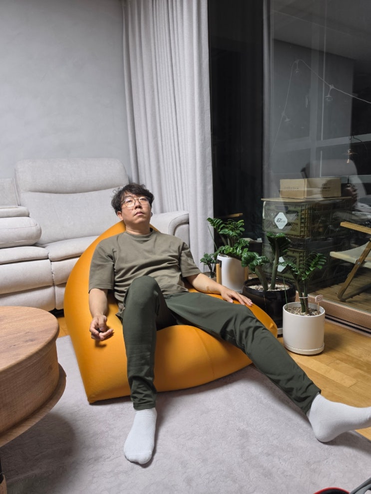  생활특권 빈백 1인용 빈백 배치해 방수 소파 활용한 친환경 빈백 거실 인테리어 완성 후기