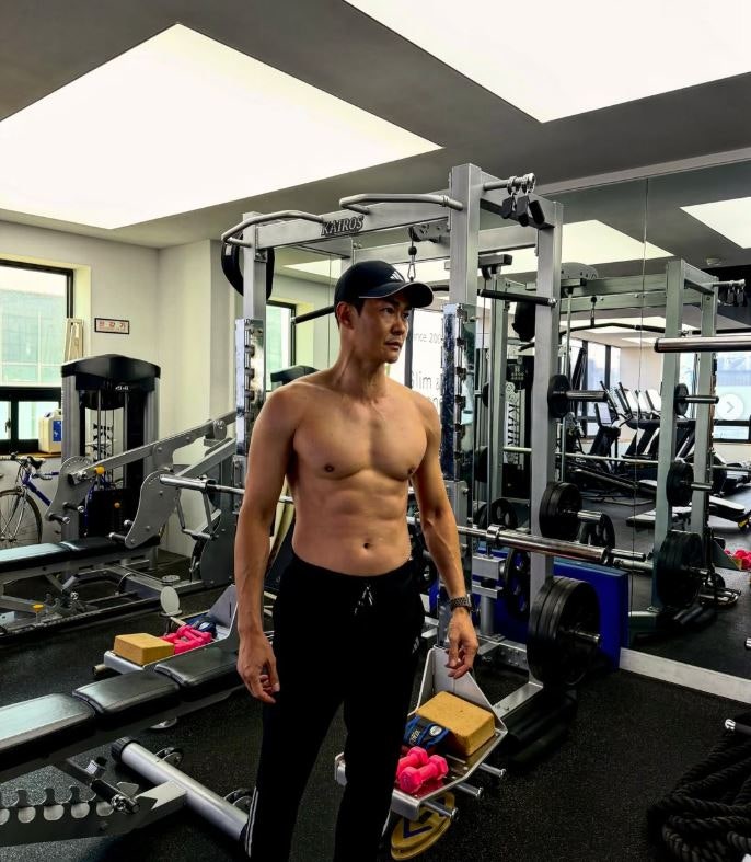 “ 배정남 빨래판 복근 공개”…운동 하나로 몸이 이렇게 달라진다고?