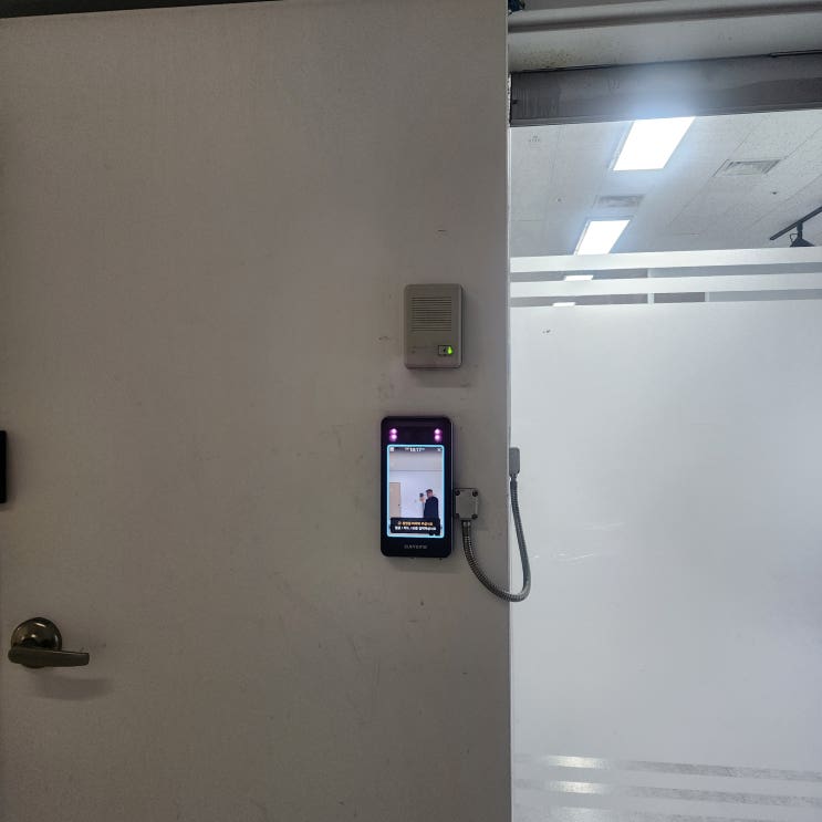  [구로 사무실 출입통제] 정확한 근태관리를 위한 입퇴실 얼굴인식기(바이오스테이션3) 설치 후기