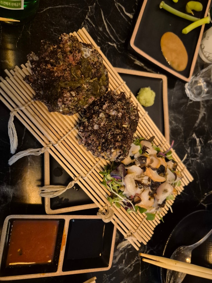  [속초 근본 맛집] 속초 밤바다보다 더 낭만적인 곳  영랑동 골목 속 보석 같은 술집 ‘로바다속초’ 