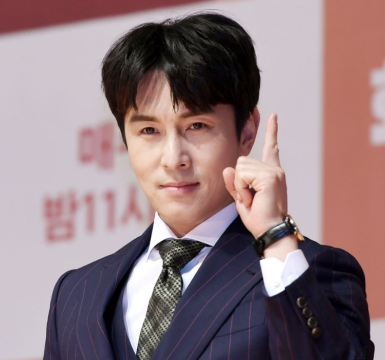 김동완 MC딩동 응원 논란 사과 후 전 매니저 폭로글 등장 신화 김동완 인스타 삭제 배경과 과....