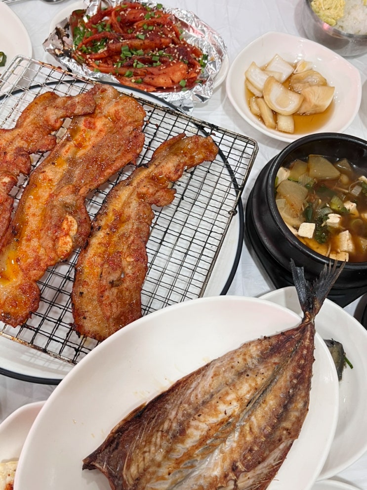  문경새재맛집 현지인추천 약돌돼지 오픈세트장 근처 한정식 아이랑 새재왕건식당