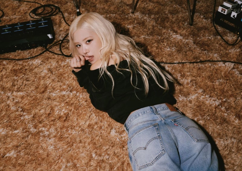 로제 리바이스 청바지 품번 도대체 뭐길래 품절?