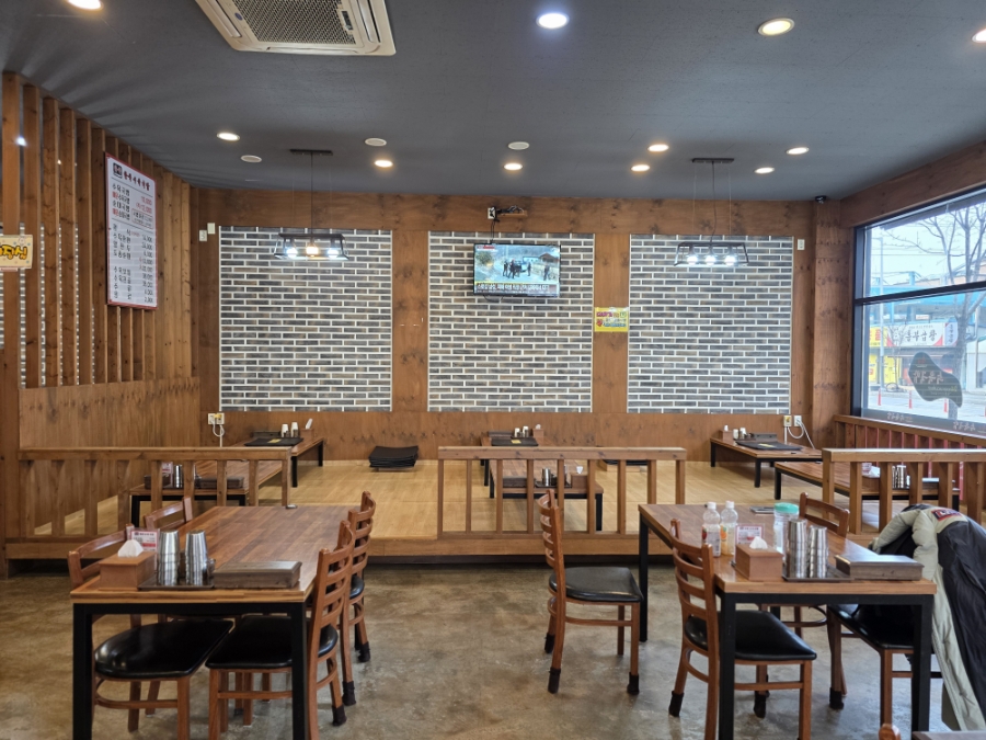 Hanttuksuyukgukbap Chuncheonjikyeongjeom photo 3