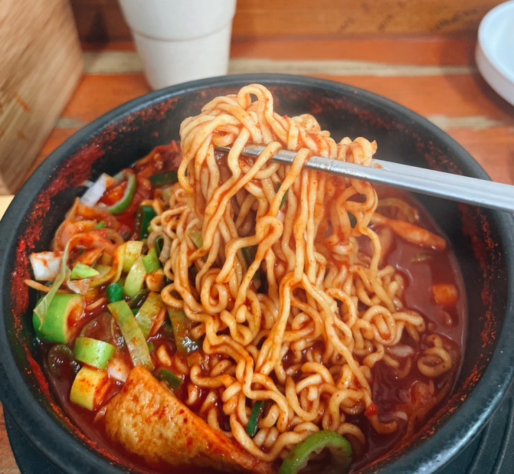  서울 종로 경춘자의 라면땡기는 날 짬뽕라면 아주매운맛