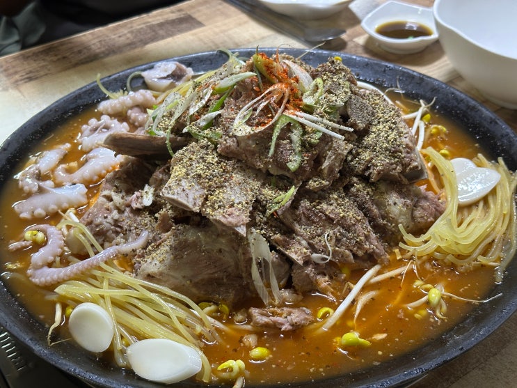  홍천 내돈내산 현지인 맛집 낙지가 들어간 감자탕 옛날 솥뚜껑 감자탕