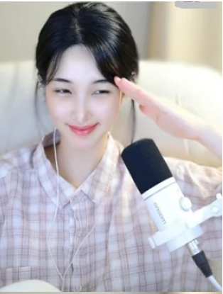 충격 선언! 나 여캠 맞다 율희, 박시후 억대 수익 노리나? 이혼 후 그녀의 진짜 승부수는?