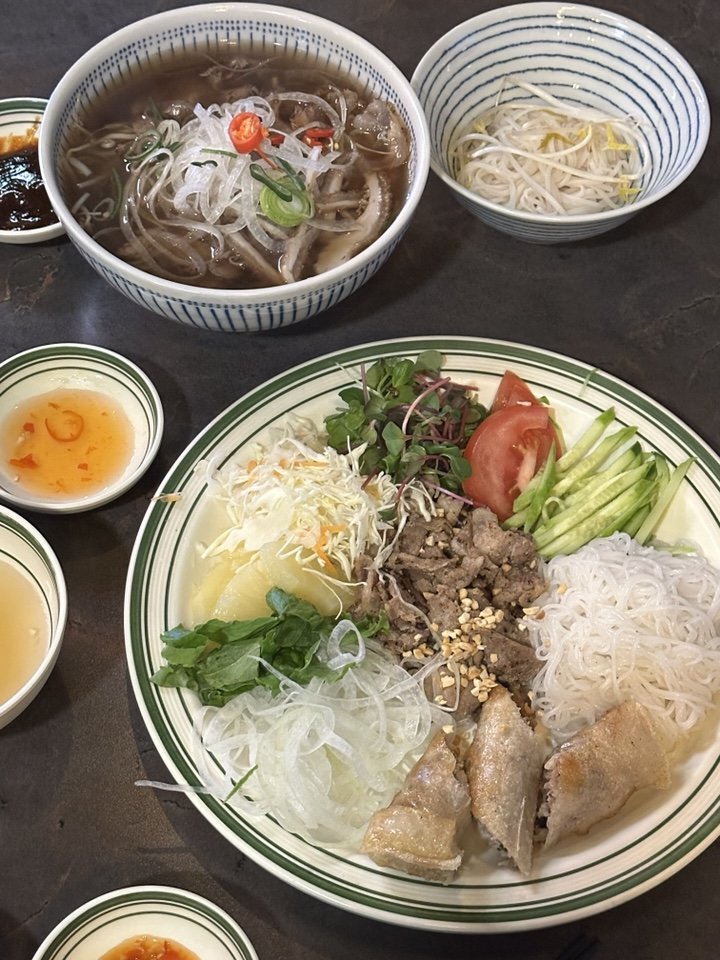 넴넴 광명직영점 사진 2