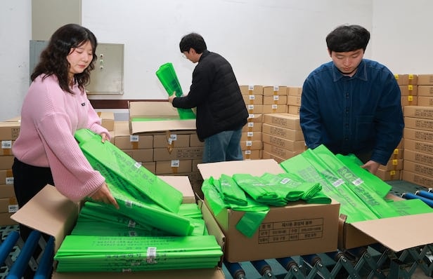  쓰레기봉투 값 폭등 조짐? 포장재 쓰는 모든 제품 가격 오를지도