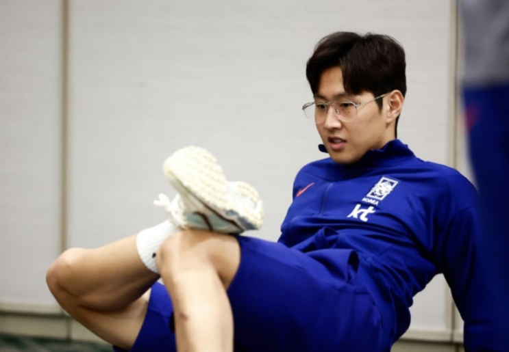  이강인 발목 부상 괜찮아 영국서 대표팀 합류. 카스트로프도 홍명보호 합류.