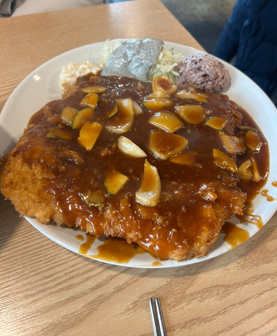 뚱보아저씨수제돈가스 구성점 사진 2