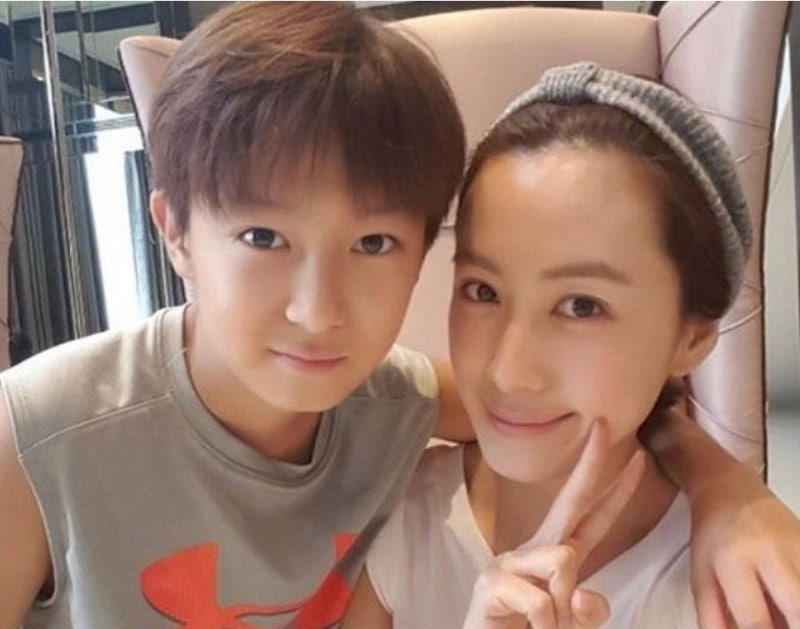 홍은희 유준상 첫째 아들, "원빈 닮은꼴 외모에 대학 대신 군대 선택?" 반전 근황 깜짝 (프로....