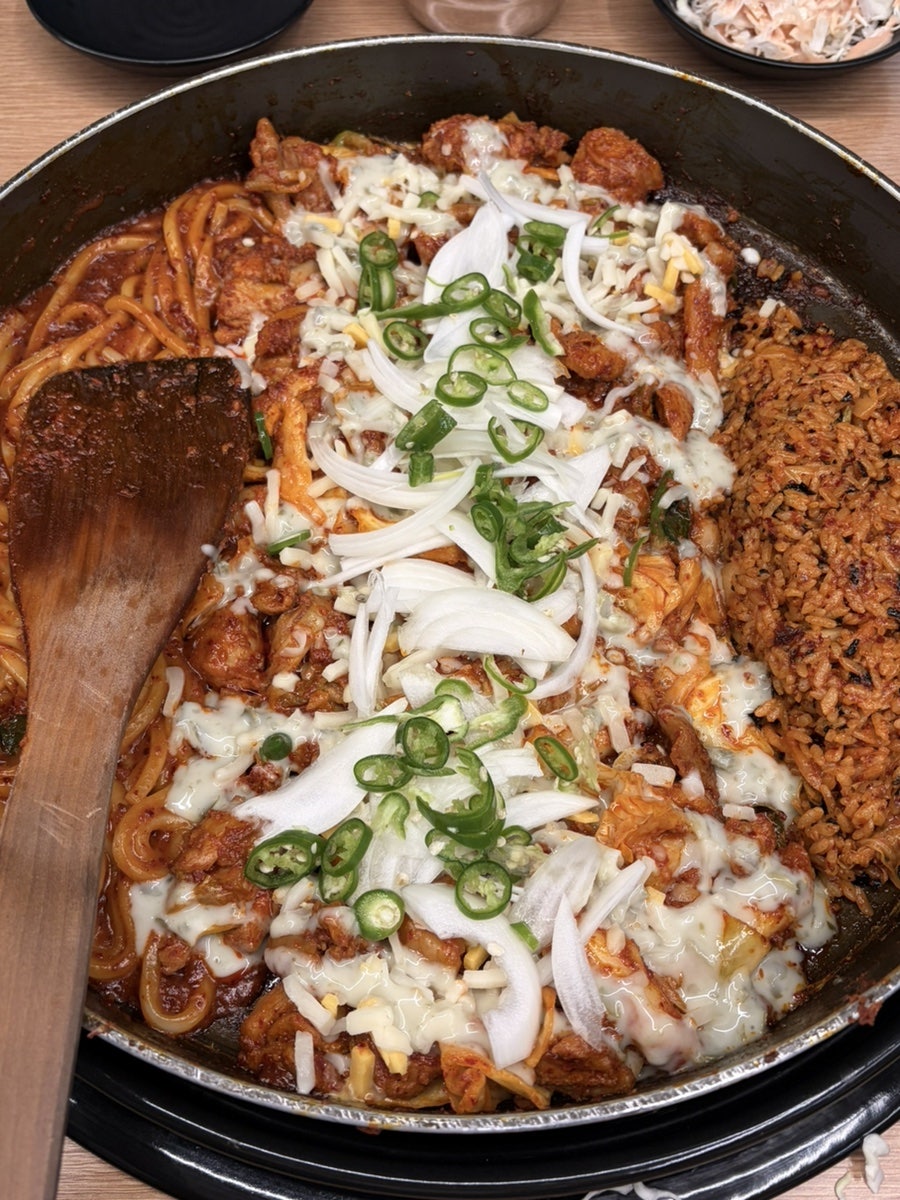 유가네닭갈비 괴정역점 사진 6