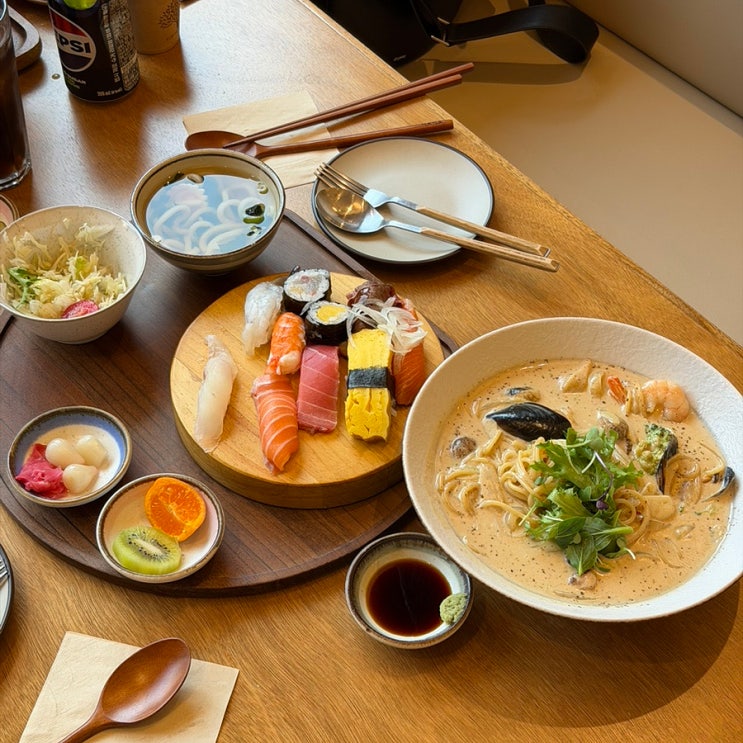  창원 가로수길 맛집 이로이로ㅣ주말 웨이팅, 초밥과 파스타