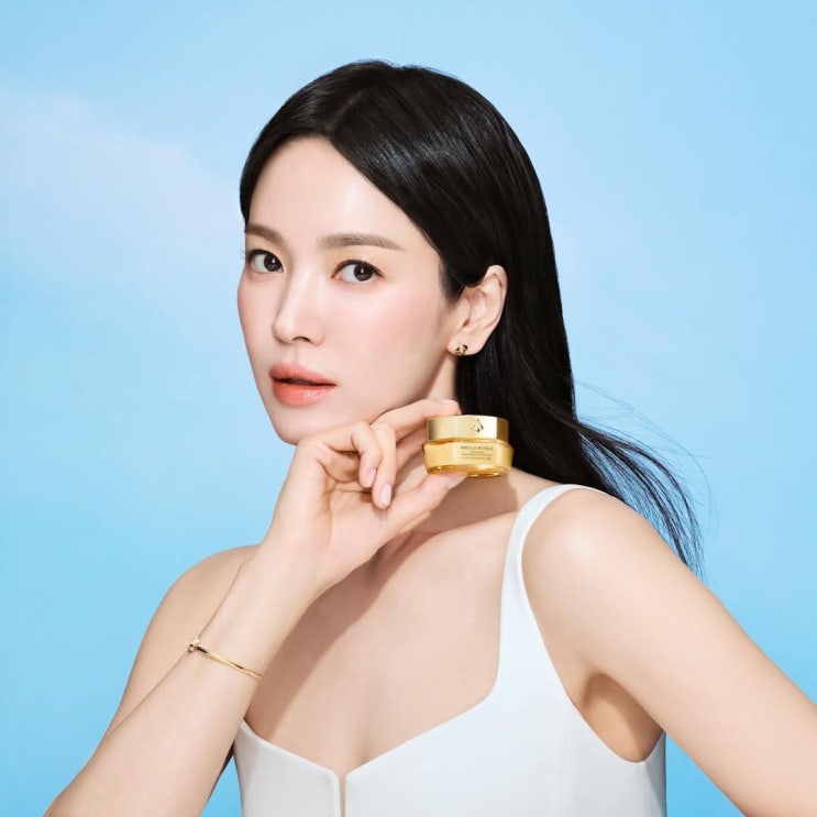  송혜교, 긴생머리 깜짝 변신 하면서 숏컷 깜빡 잊게 만드네?