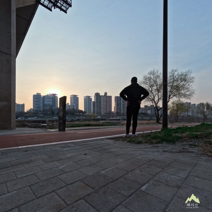  아침에 달리면 다를까? 두 번째로 일출 타이밍에 달려본 중랑천 5km 모닝런!